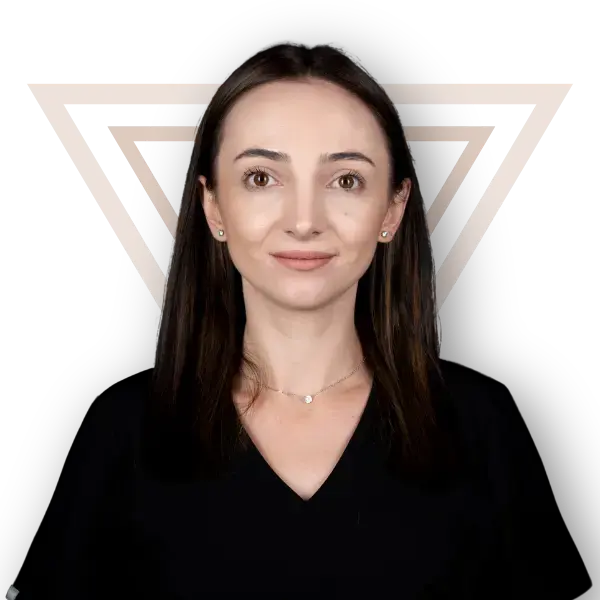 Dr. Ioana Curt, medic specialist în protetică dentară